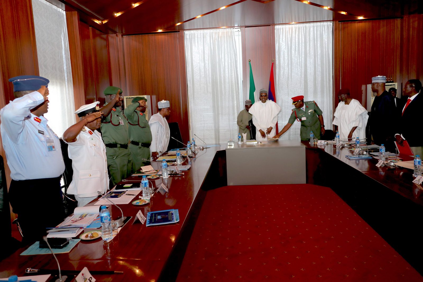 The Day In Pictures: Buhari Meets Heads Of Security | Per Second News